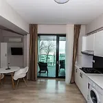 Pupa Mamaia
