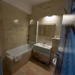 Pupa Mamaia