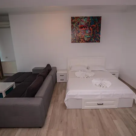 Pupa Apartman *