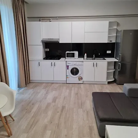 Pupa * Mamaia