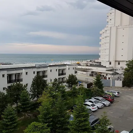 Pupa Mamaia